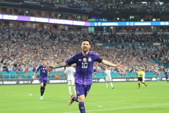 五月丁色